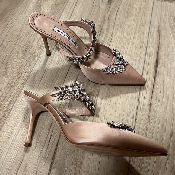 Manolo Blahnik Satin Mules 39 - Picture 9 of 16